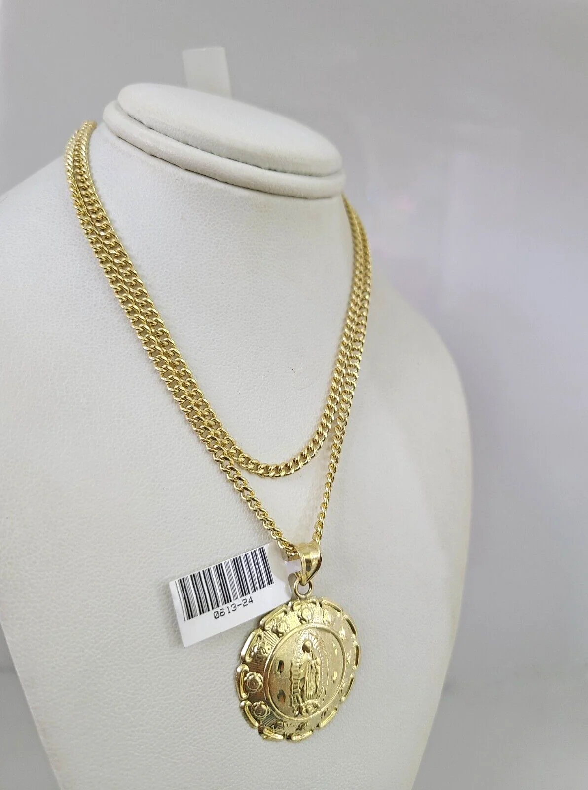10k Gold Miami Cuban Chain Virgin Mary Charm Pendant 3mm 18-28in Necklace Set - Image 3