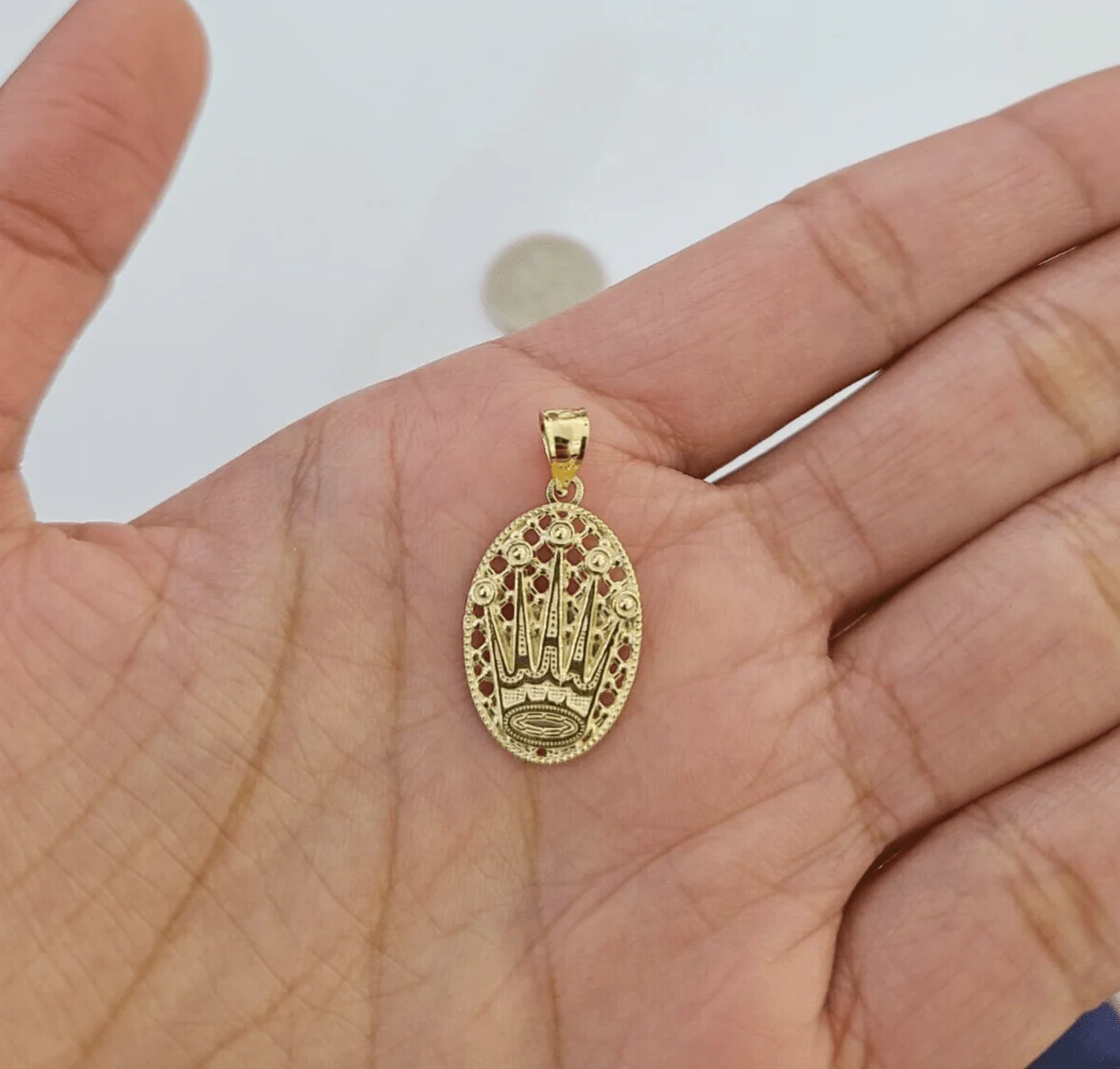 10K Real Yellow Gold Crown Circular Charm Pendant Gold 10kt - Image 4