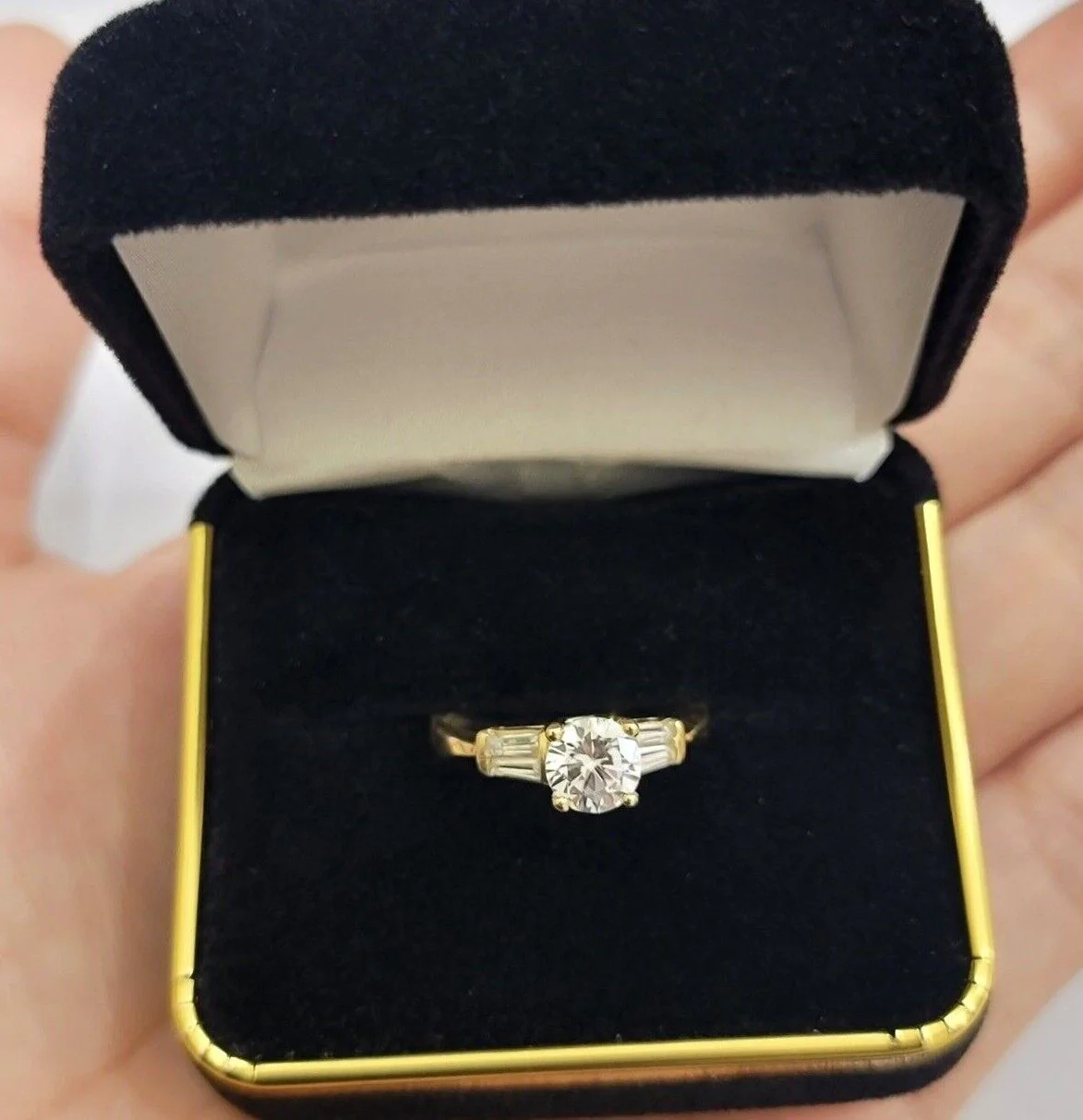 10k Yellow Gold Ladies Solitaire Ring For Womens Casual Band SALE Real Brand New - Image 4