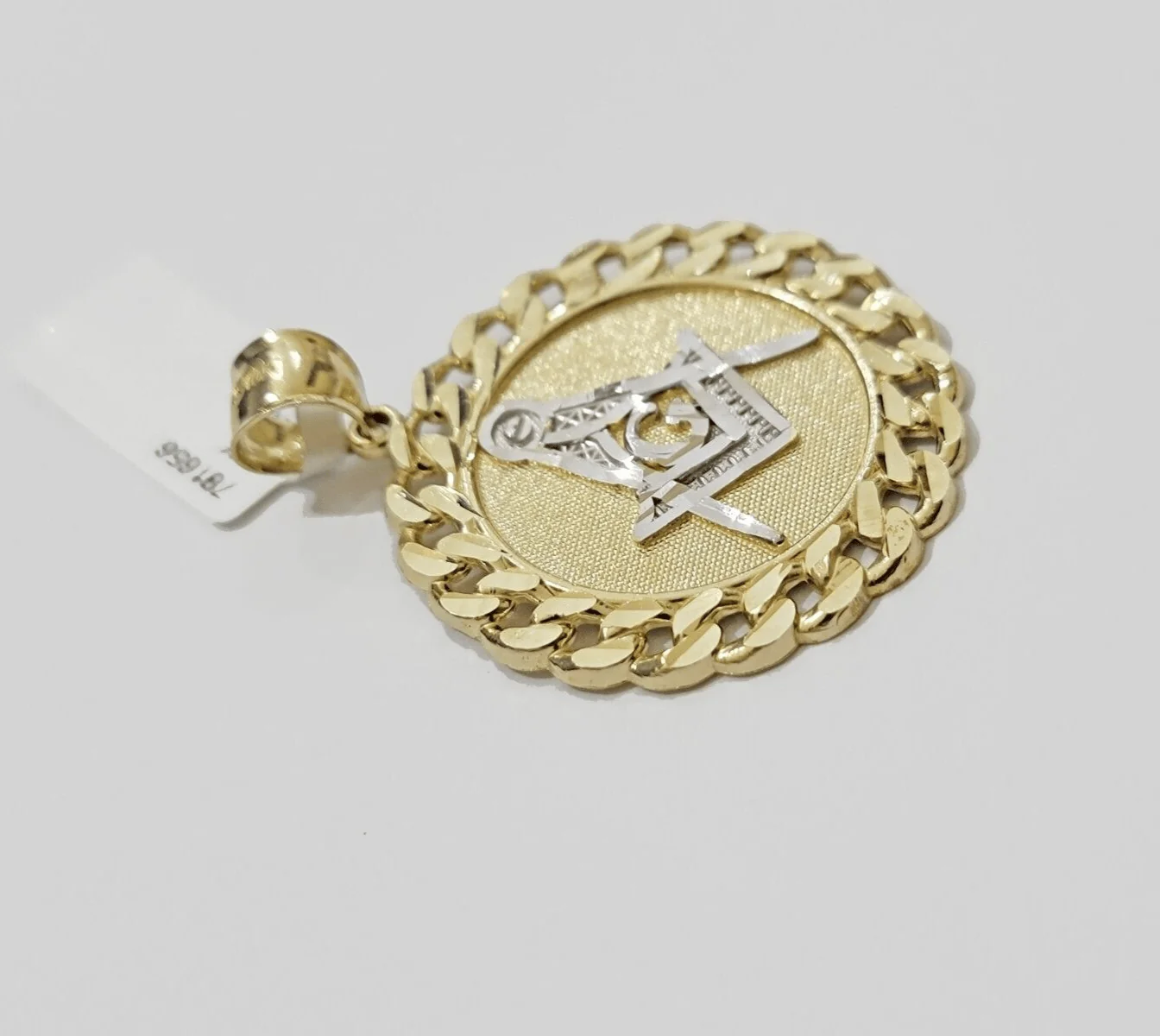10k Yellow Gold masonic Charm pendant with cuban link circular Christmas Sale - Image 2