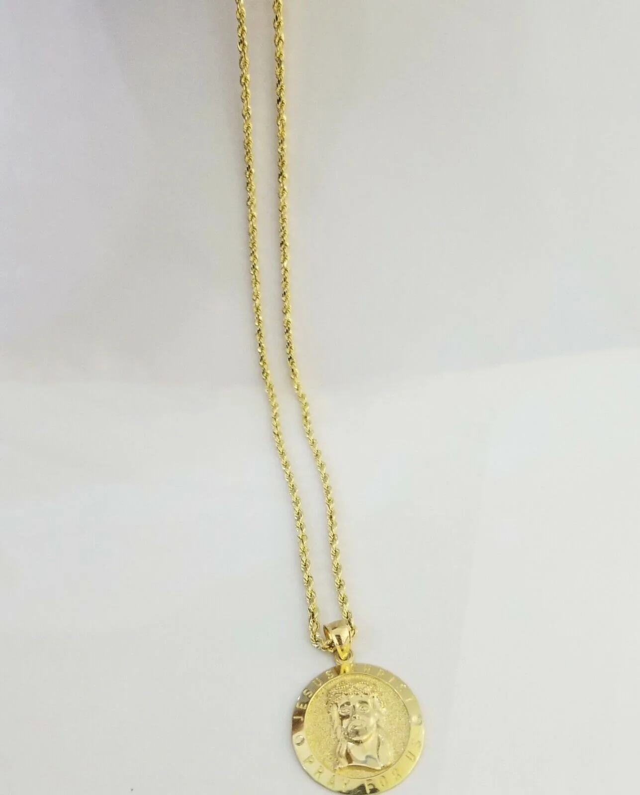 10kYellow Gold round circle Jesus charm 18" inch rope chain 2mm 10kt gold set - Image 4