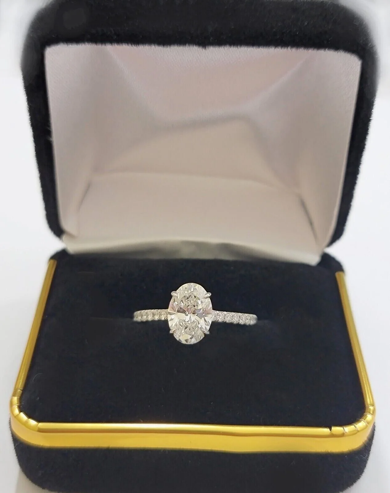 IGI Diamonds Engagement Ring VS1 Oval 3.85 Carat Lab-Created Eye Clean 14k White - Image 5