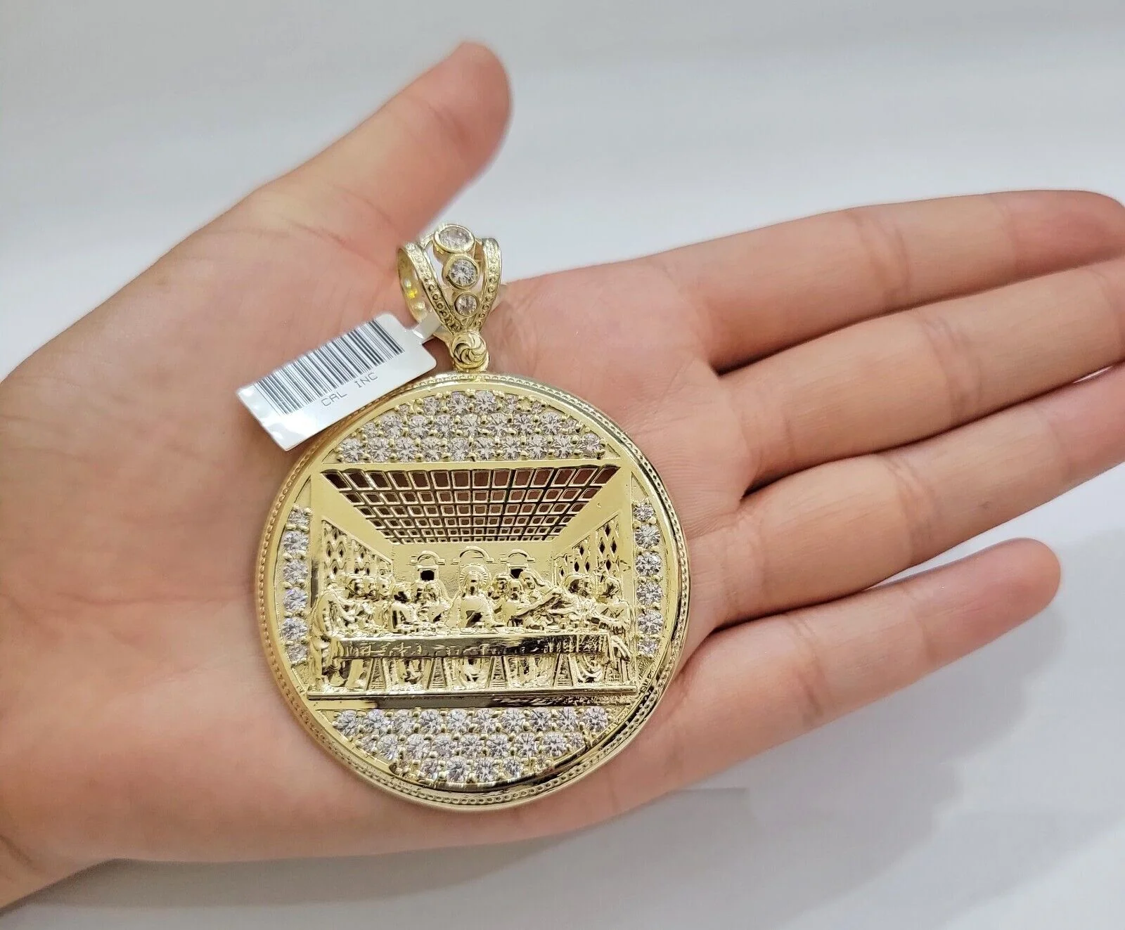 Real 10k Gold Charm Pendant Last Supper Circle  Charm 10kt Yellow Gold - Image 2