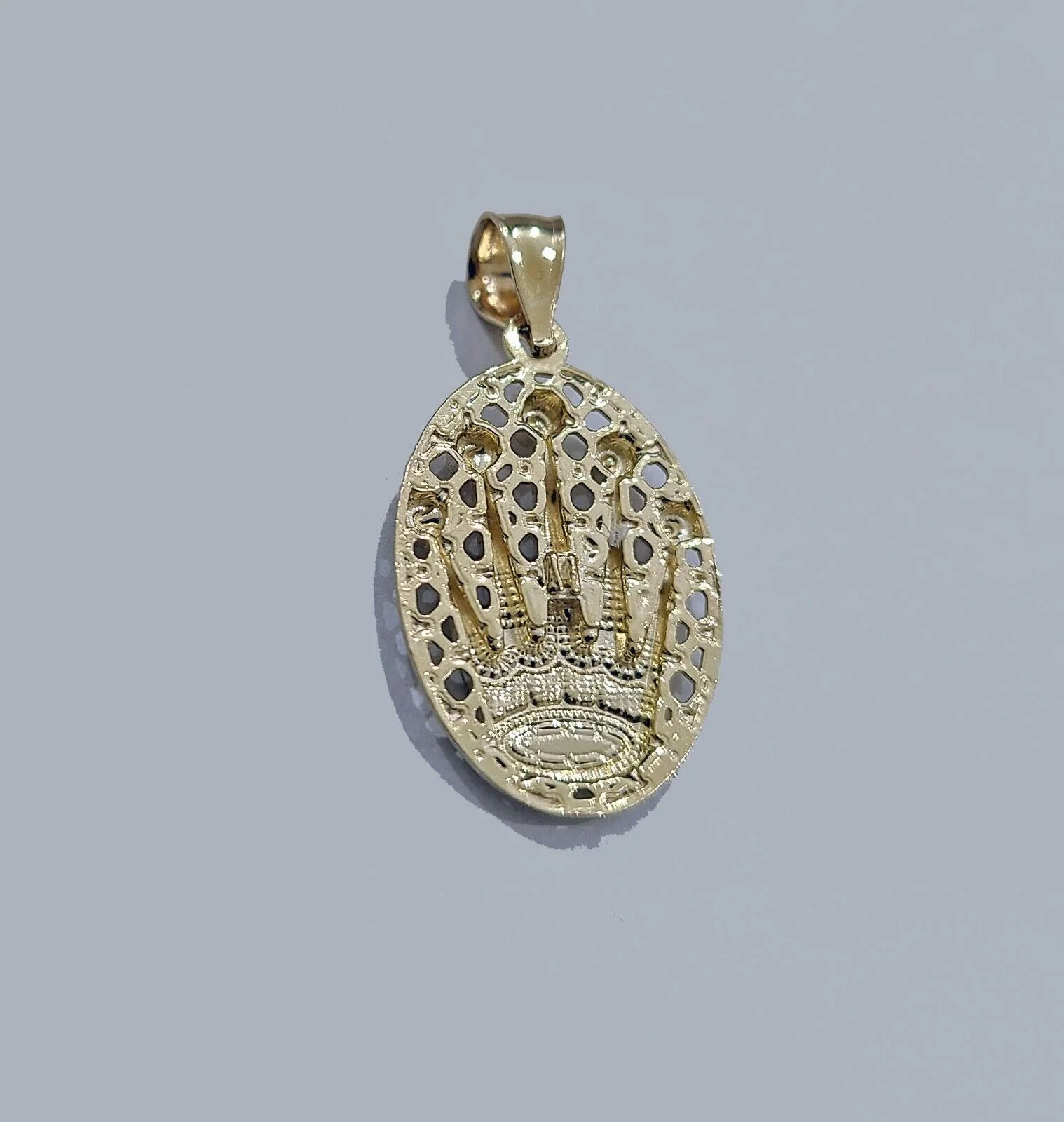 Real 10k Gold Circular  Charm Pendant 10kt Yellow Gold Unisex - Image 5