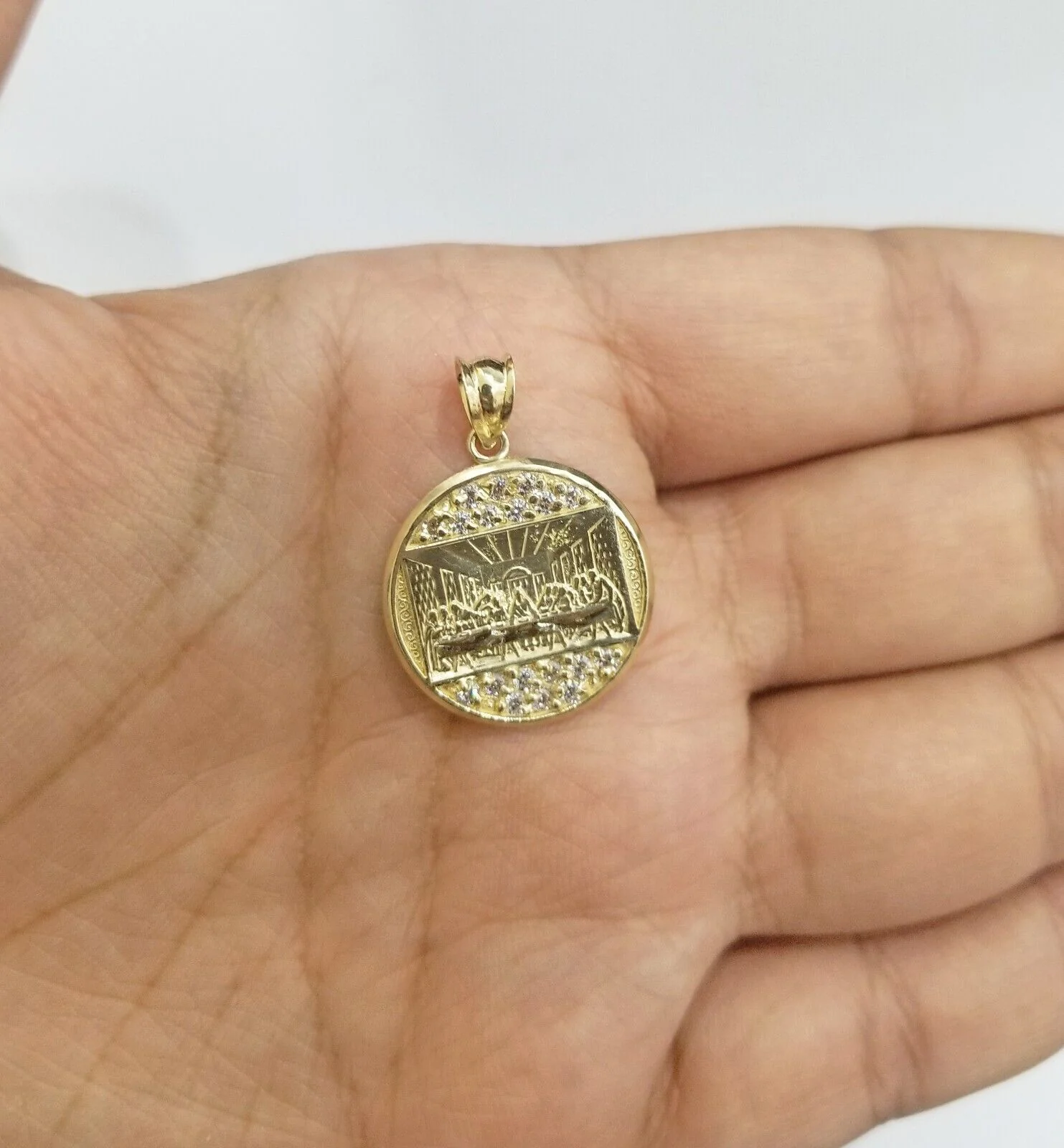 Real 10k Gold Last Supper Charm Circular Pendant 10kt Yellow Gold Men Women - Image 3