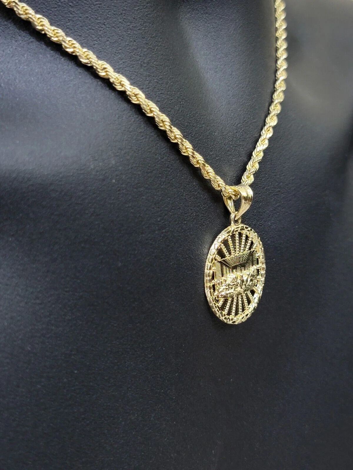 Real 10k Gold Rope Chain Last Supper Pendant Set, 26 Inch 3mm necklace & Charm - Image 10