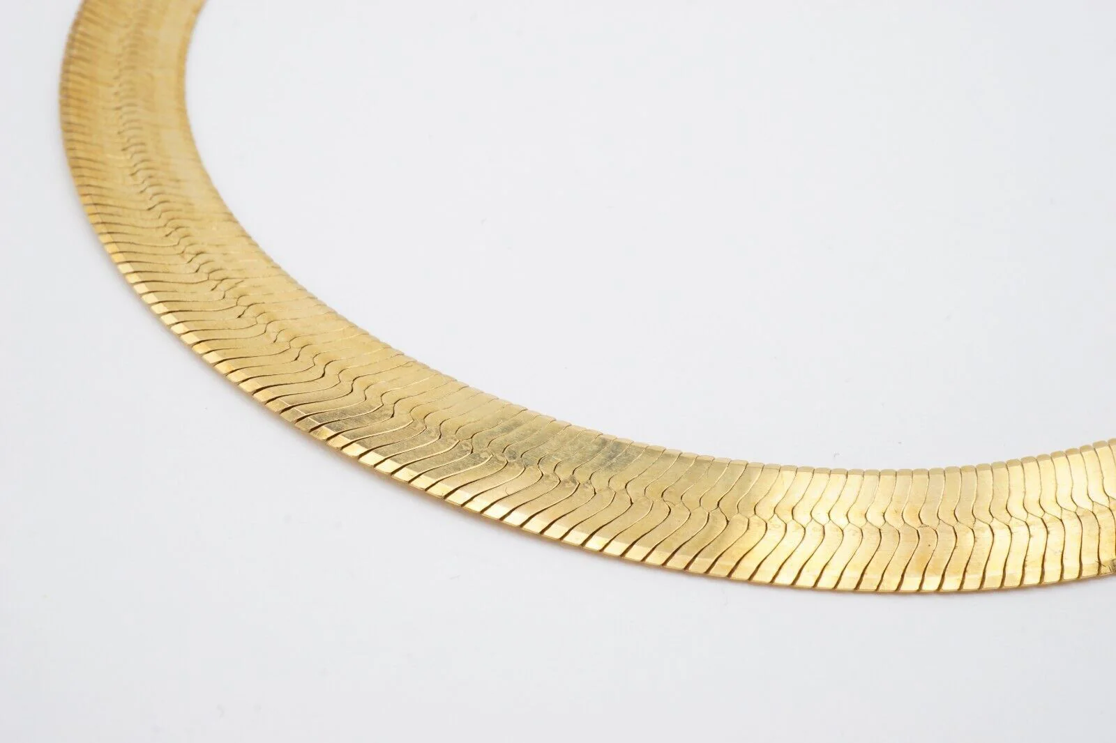 Real 10k Yellow Gold 9mm Herring Bone Chain Necklace  22" Inch Lobster lock - Image 5
