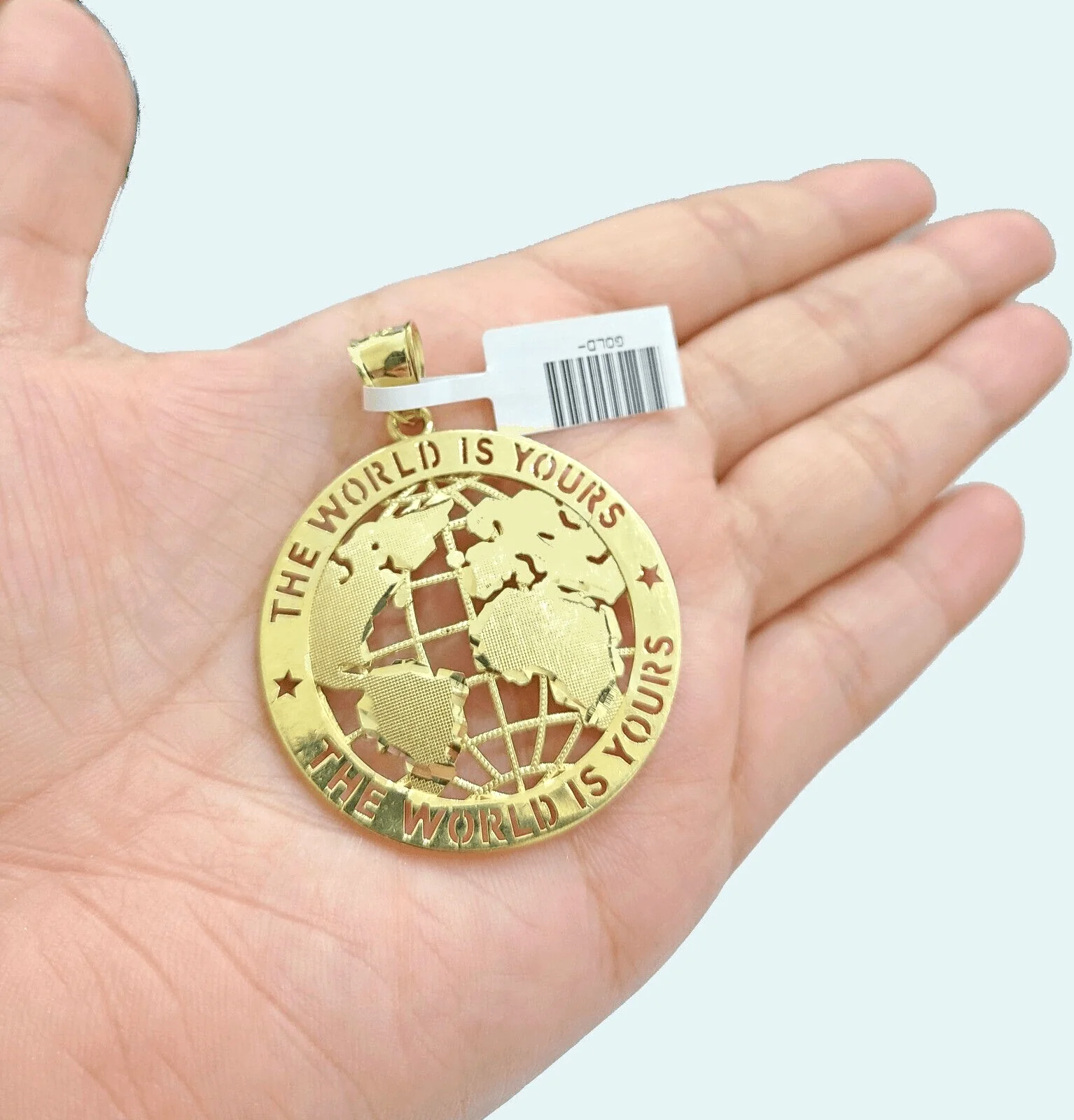 Real 10k Yellow Gold The World is yours Charm Pendant 10kt for Chain - Image 2