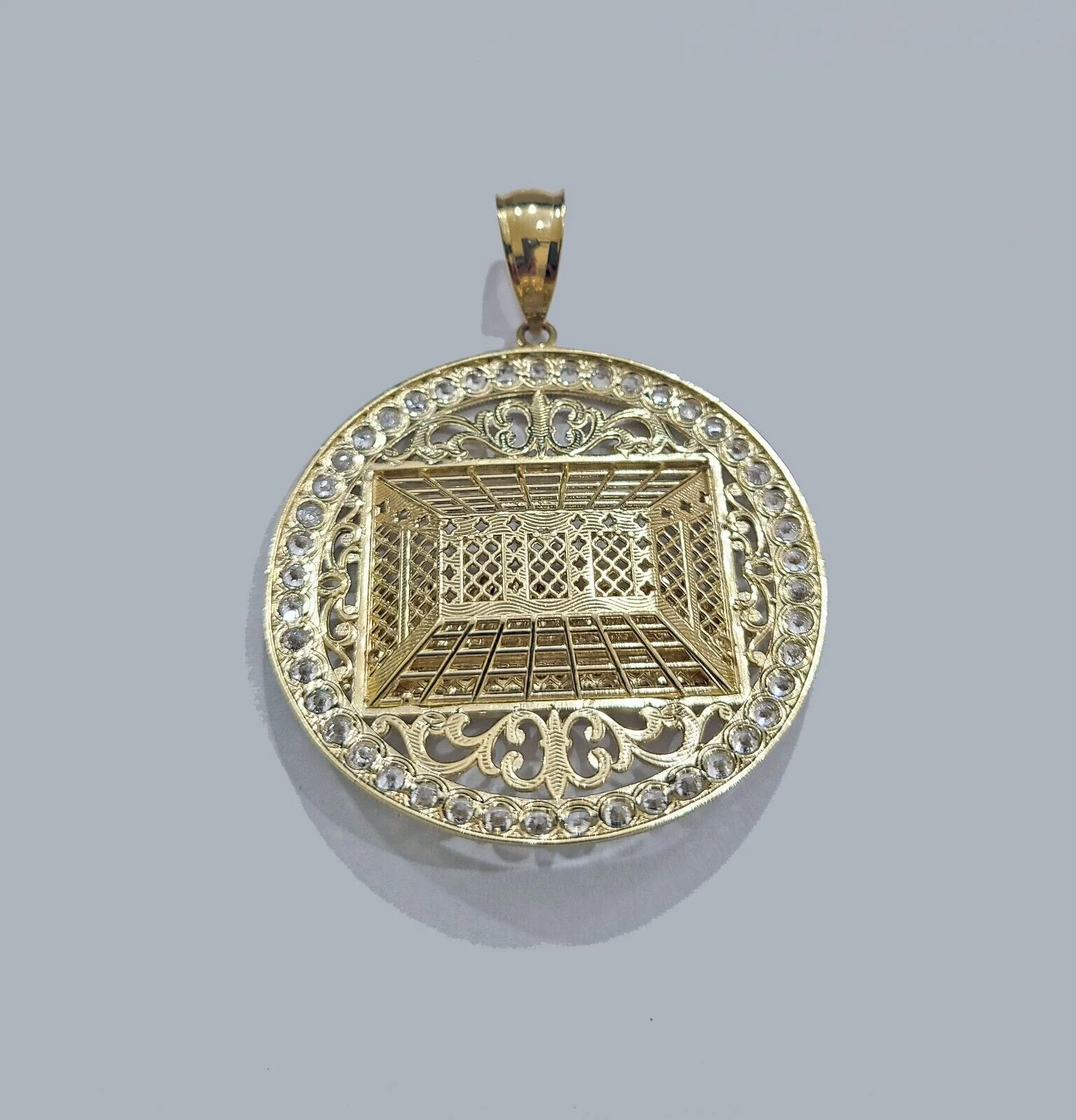 Real 10kt Yellow Gold Circular Last Supper Pendant Charm 3D style - Image 6