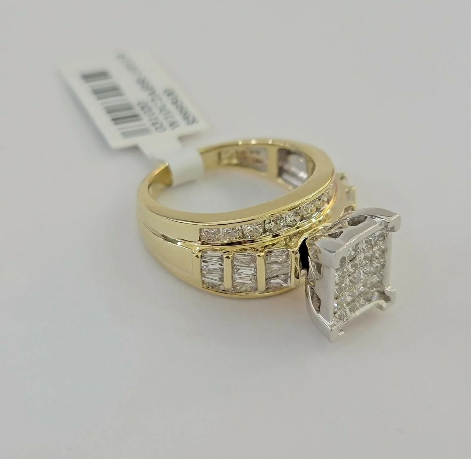 Real 14kt Gold Diamond Ladies Ring 2CT Princess Cut Baguette Round, Yellow Gold - Image 3